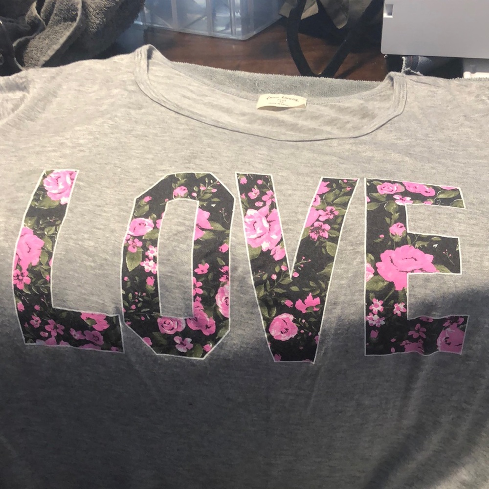 Free Kisses Gray Plus Size T-Shirt